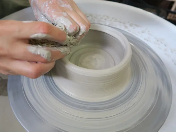 Initiez-vous au tour de potier - Image n°3 - Wecandoo