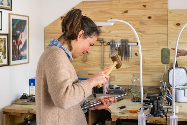 Réalisez votre bague en argent martelé ou votre set de petits anneaux fins texturés - Afbeelding nr. 3 - Wecandoo