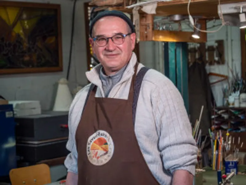 Laurent : Artisan Souffleur de Verre au Chalumeau à Eymet