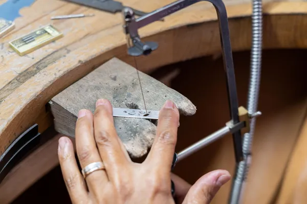 Fabriquez votre bague repercée en argent - Image n°3 - Wecandoo