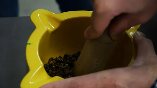 Distillez votre cuvée de gin avec vos amis (10 L) - Image n°2 - Wecandoo