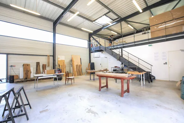 Fabriquez votre planche apéro en bois et résine - Image n°1 - Wecandoo