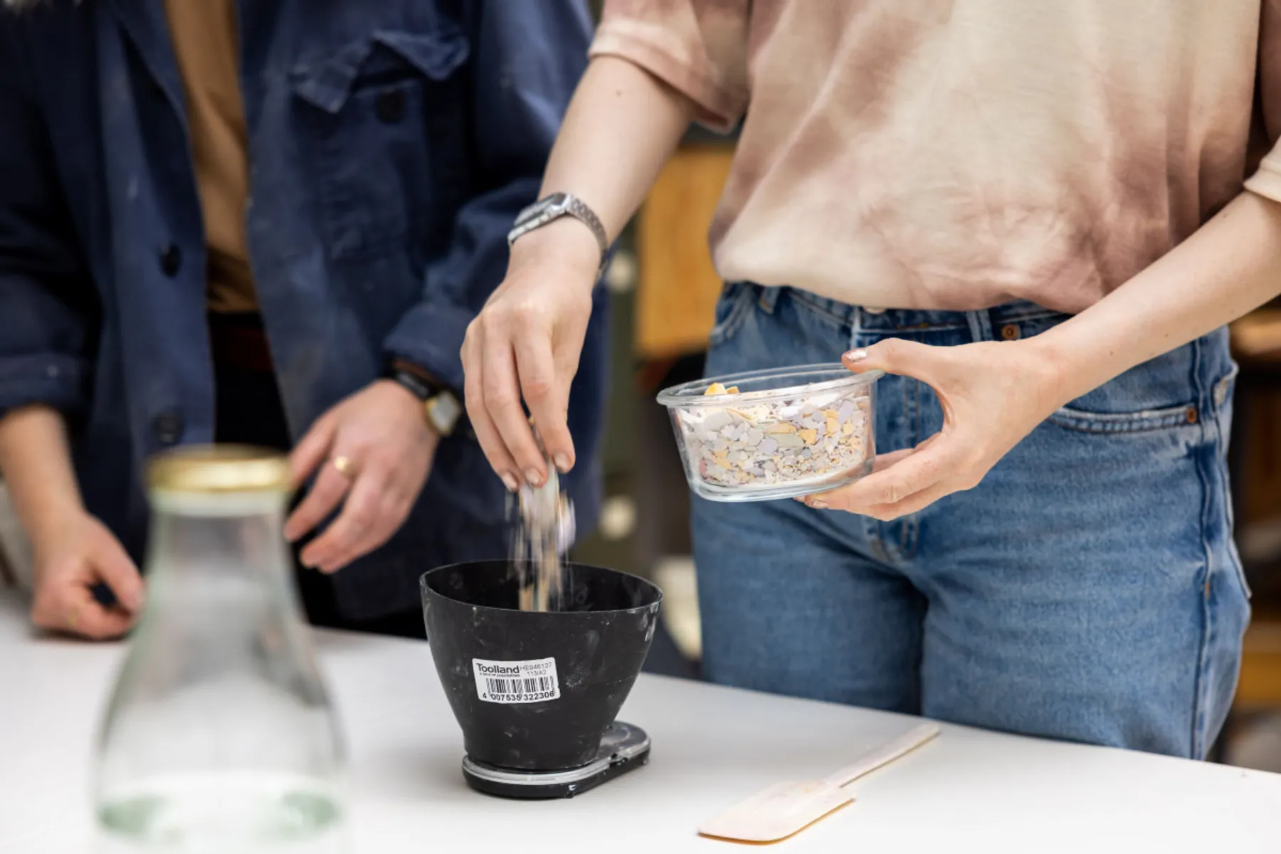 Maak uweigen terrazzo-schaal - Afbeelding nr. 2 - Wecandoo