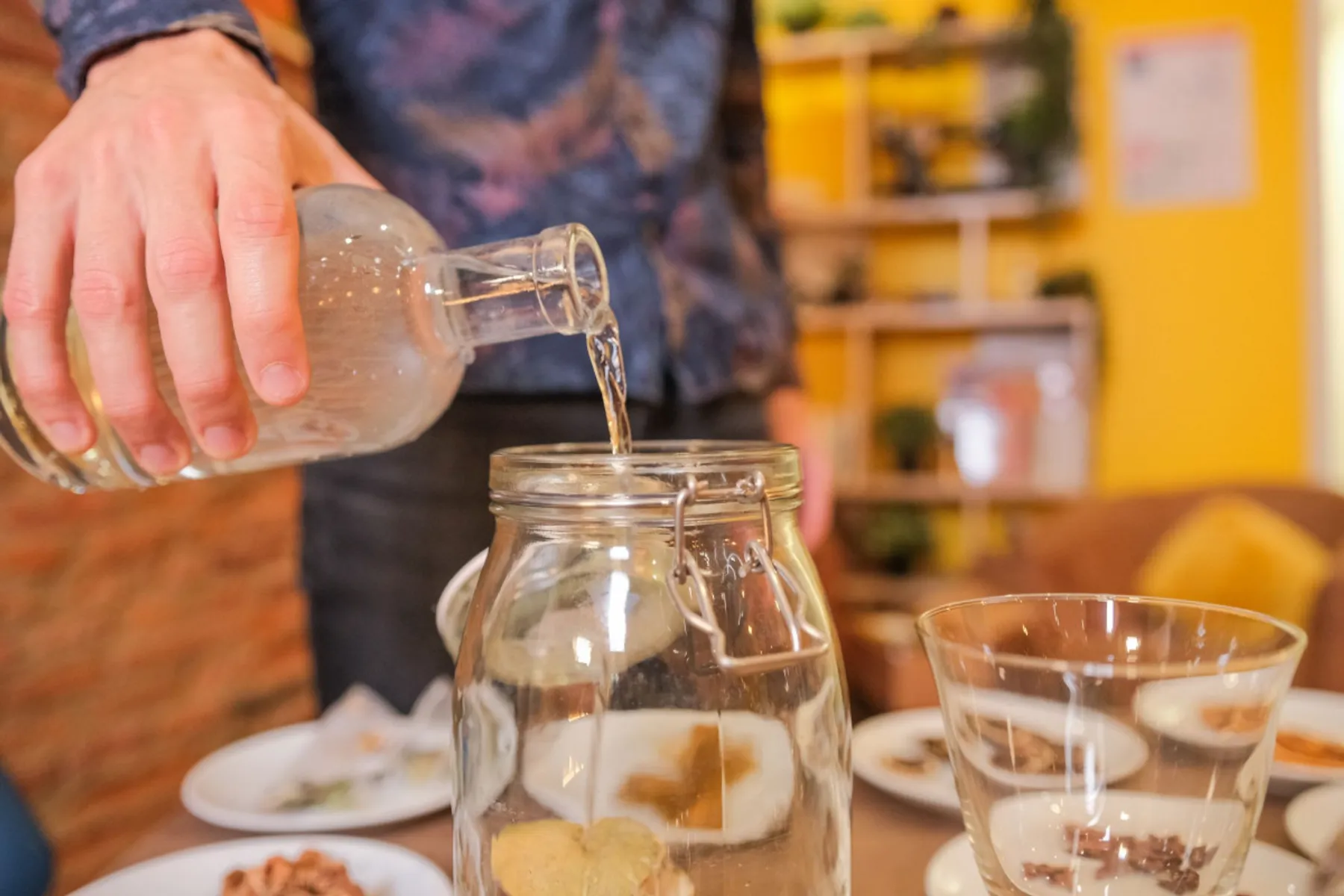 Composez un Gin à votre image en duo avec Alexandre - Image n°4 - Wecandoo