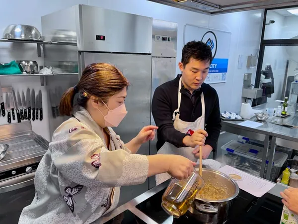 Réalisez votre ramen et vos gyozas avec Sanae - Image n°3 - Wecandoo