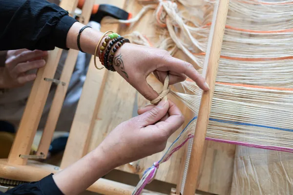 Tissez votre housse de coussin - 2 J - Image n°4 - Wecandoo