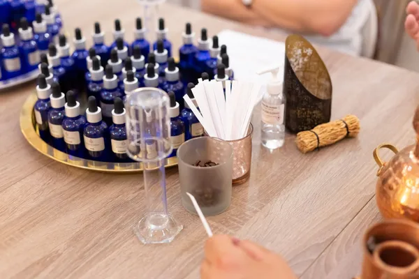 Composez vos parfums en duo avec Patrice et son équipe - Image n°2 - Wecandoo