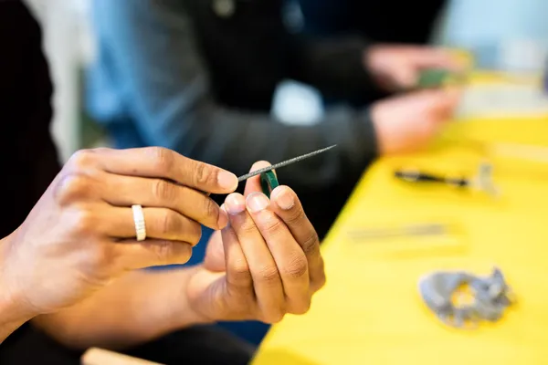 Wecandoo - Sculptez votre bague en argent à la cire perdue