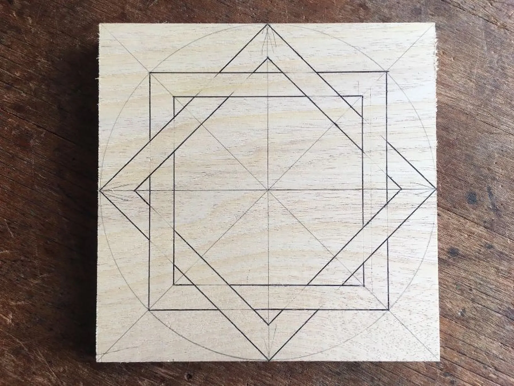 Sculptez votre dessous de plat rosace - Image n°2 - Wecandoo