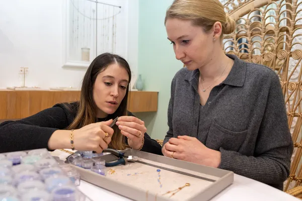 Créez votre collier semi-précieux avec Kelly et Agathe - Image n°2 - Wecandoo