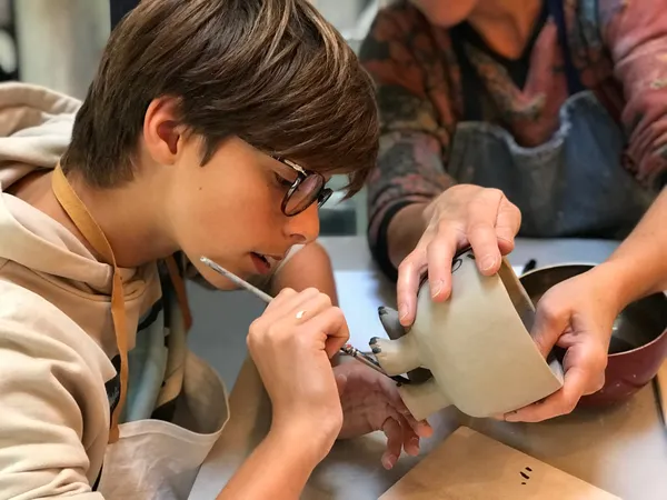 Réalisez une boîte à 4 mains - Afbeelding nr. 3 - Wecandoo