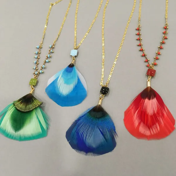 Wecandoo - Réalisez votre collier en plumes