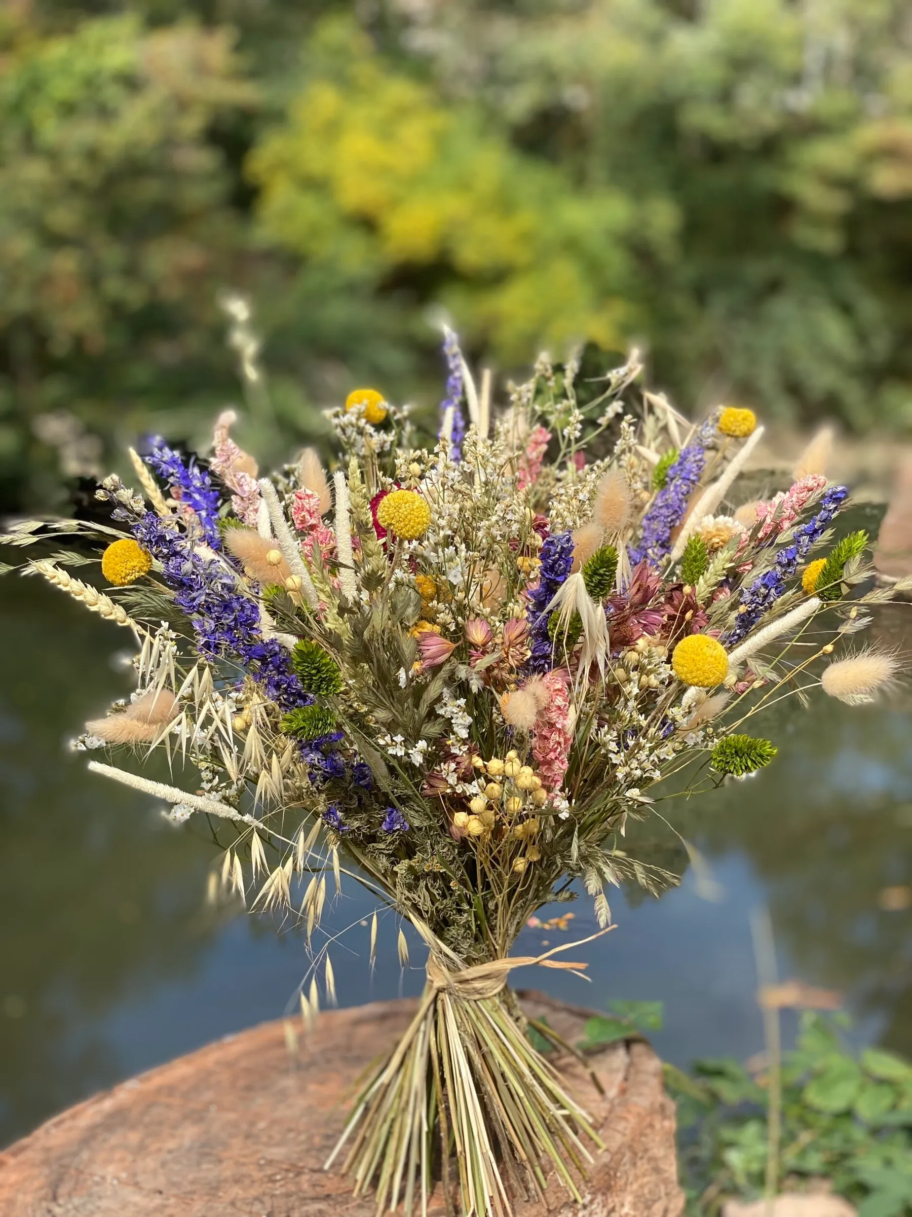 Réalisez votre composition en fleurs séchées - Image n°5 - Wecandoo