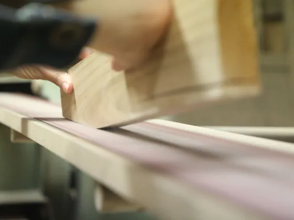 Réalisez votre table basse en frêne massif - 2J - Image n°3 - Wecandoo