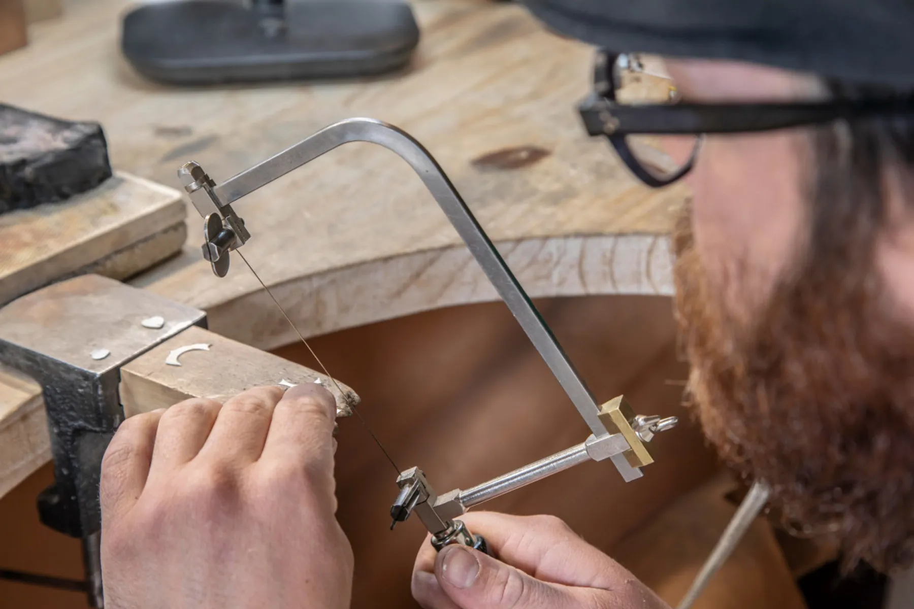 Fabriquez votre médaille martelée en argent - Image n°2 - Wecandoo