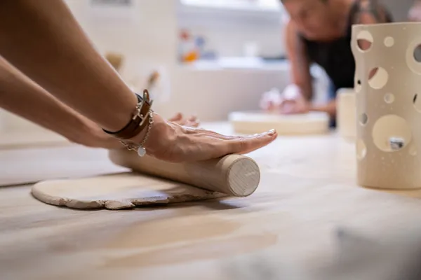 Coulez votre bol et votre assiette en porcelaine - Image n°2 - Wecandoo