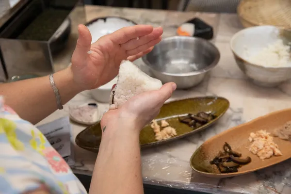 Fabriquez des onigiris artisanaux avec Samuel - Image n°4 - Wecandoo