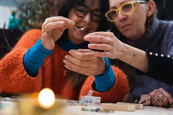 Make your own unique pair of earrings - Image n°3 - Wecandoo