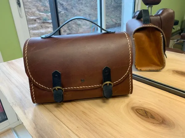 Wecandoo - Créez votre trousse de toilette en cuir
