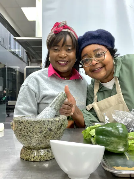Emilie : Expertes de la Cuisine Congolaise à Paris