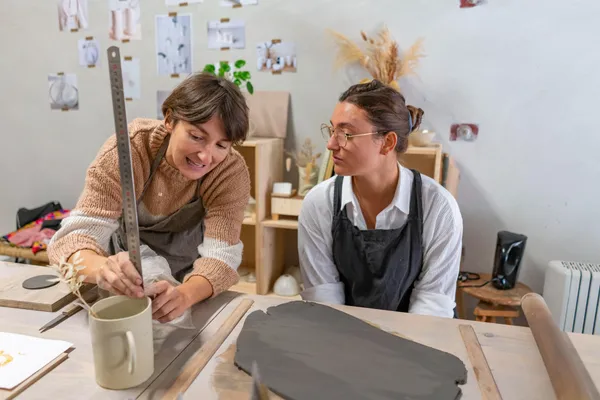 Modelez votre vase en céramique - Afbeelding nr. 4 - Wecandoo