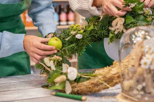 Create your seasonal door wreath - Image n°4 - Wecandoo