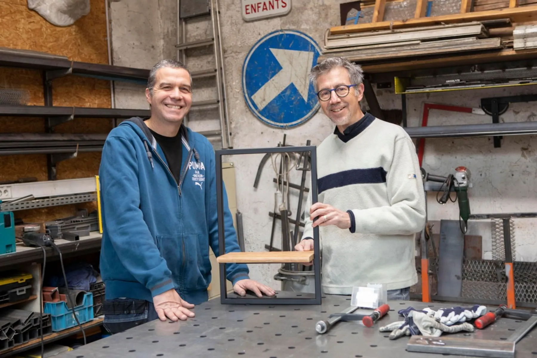 Créez votre étagère en métal et bois - Image n°4 - Wecandoo