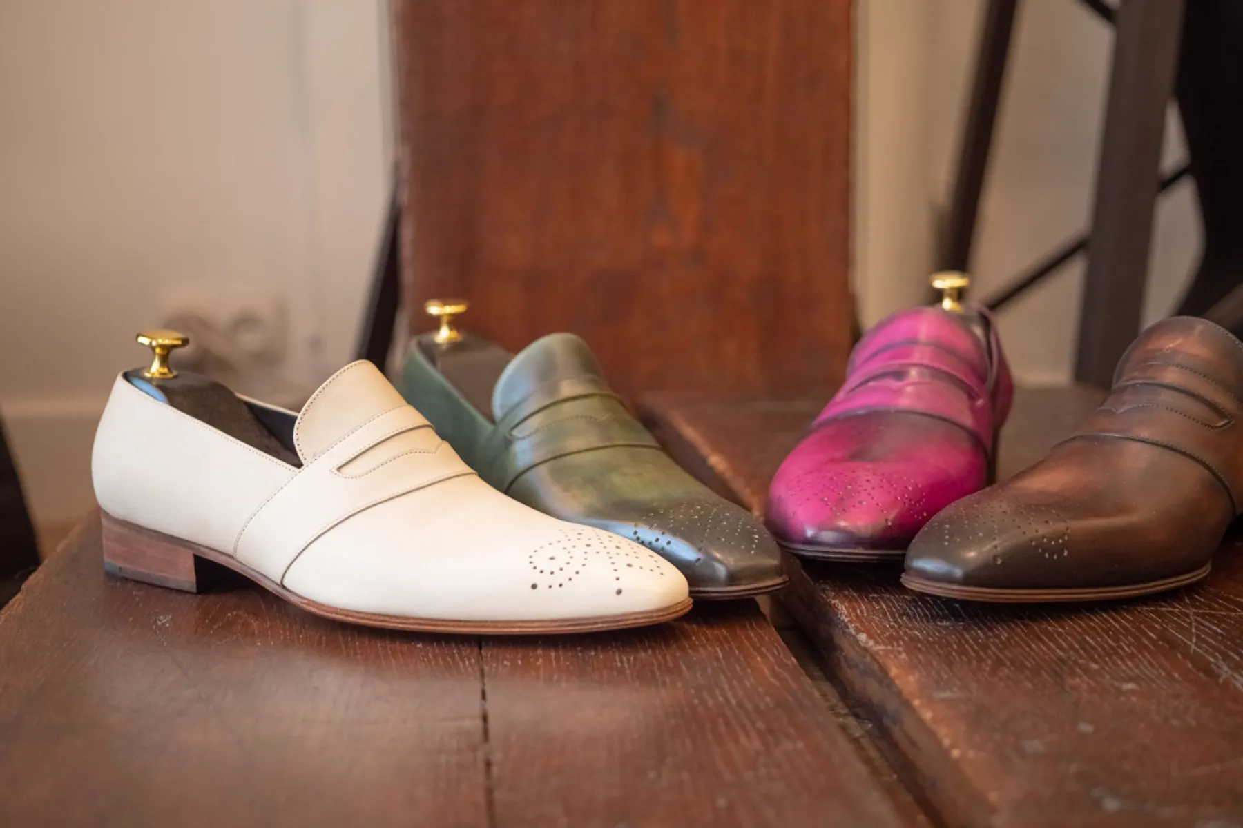 Patinez une paire unique de souliers de ville en cuir - Image n°1 - Wecandoo