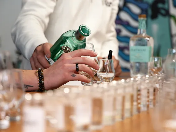 Initiez-vous à la mixologie au sein d'une distillerie lyonnaise (possibilité sans alcool) - Image n°3 - Wecandoo