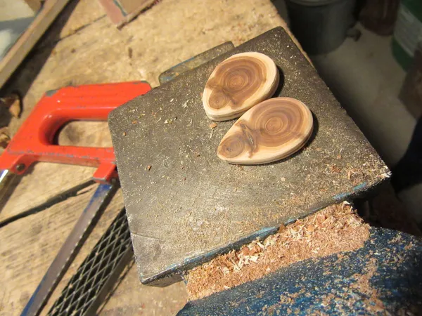 Réalisez des boucles d'oreilles en bois à Bergerac - Image n°5 - Wecandoo