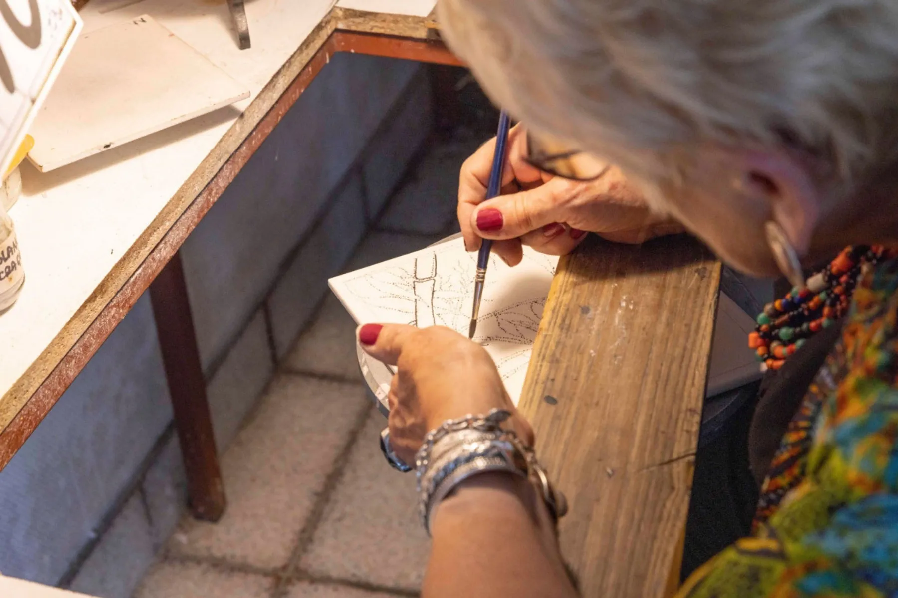 Décorez votre dessous de plat en faïence - Image n°1 - Wecandoo