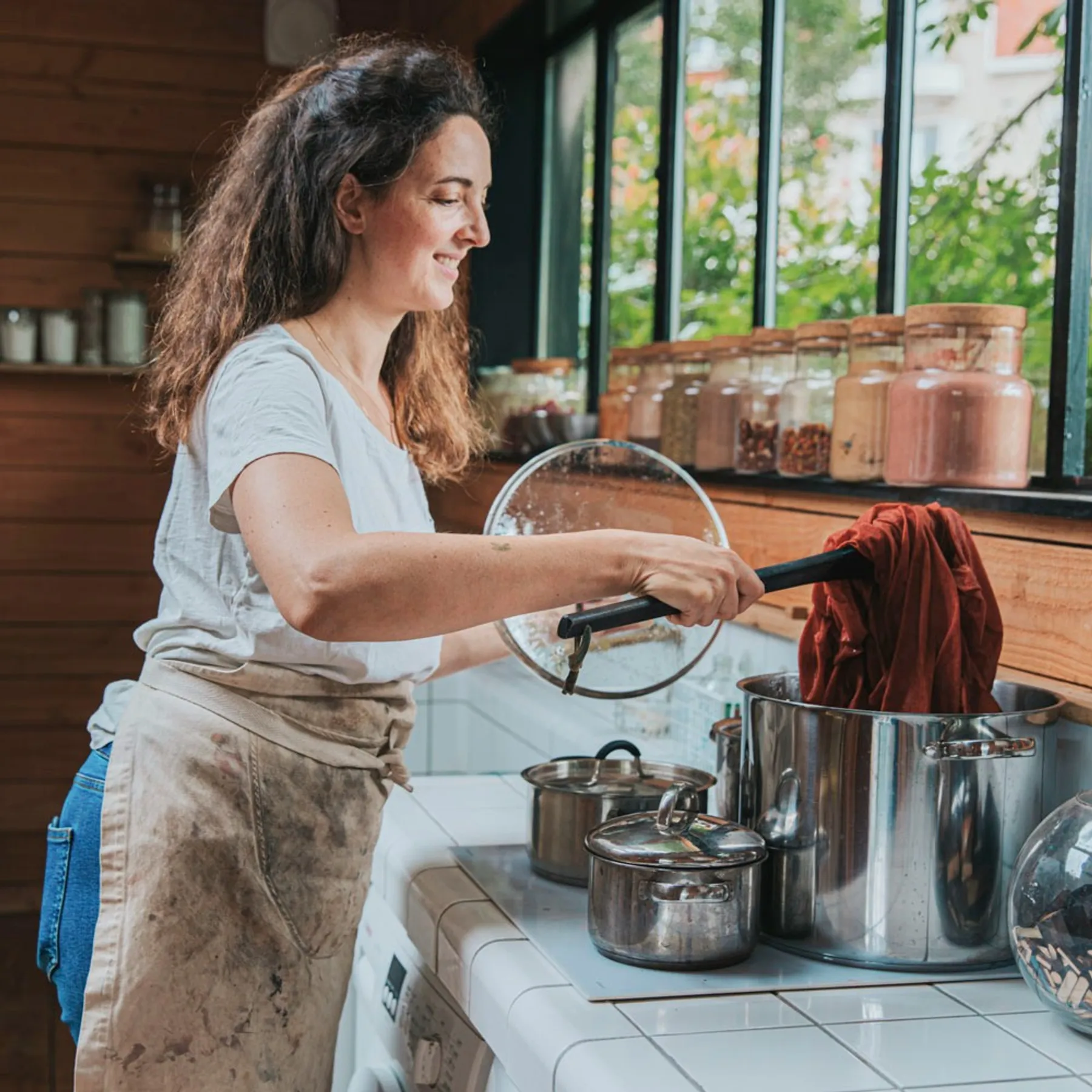 Créez votre foulard en teinture végétale - Image n°4 - Wecandoo
