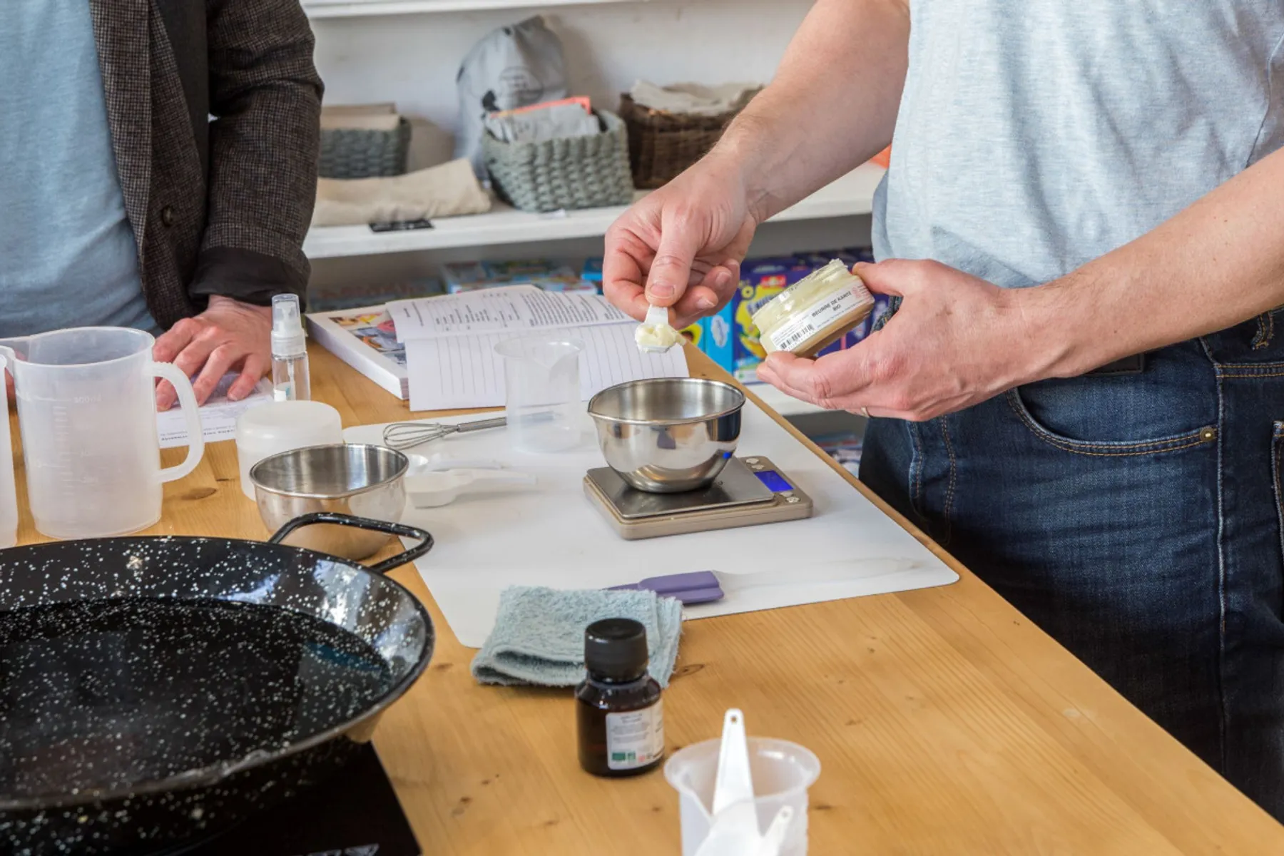 Fabriquez votre lessive, détachant et adoucissant 0 déchet - Image n°4 - Wecandoo