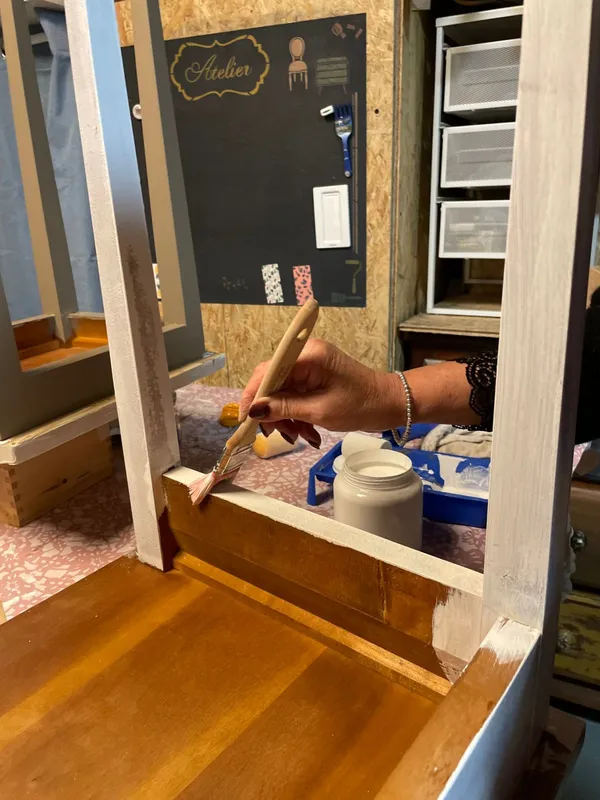 Relookez vos meubles de A à Z, sans ponçage et sur tout support - Image n°3 - Wecandoo