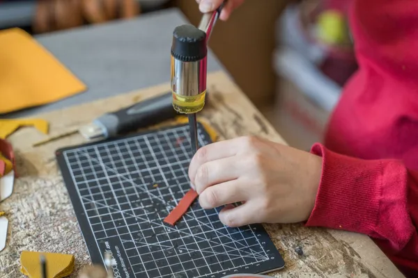 Fabriquez votre pochette de soirée - Image n°3 - Wecandoo