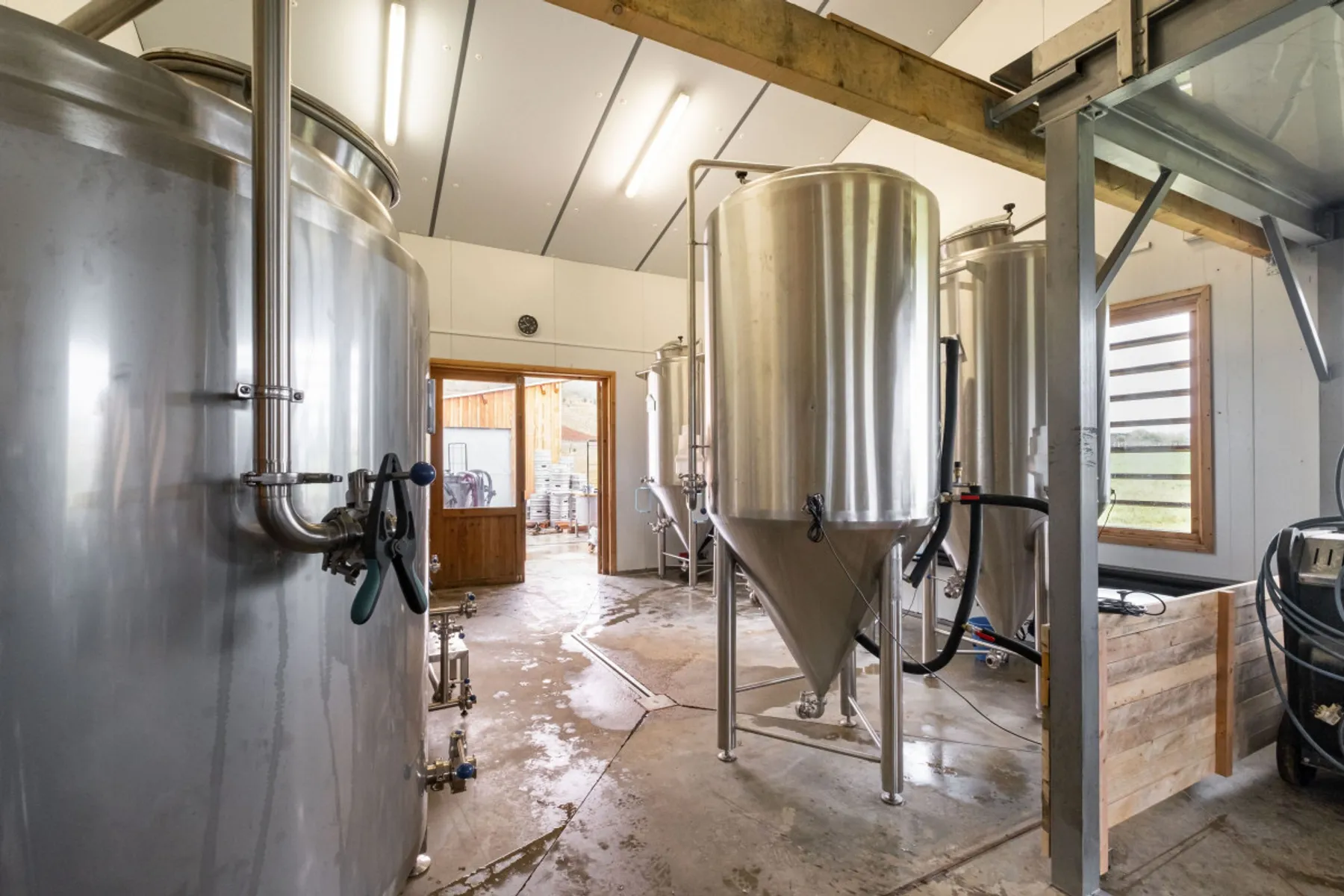 Visitez une brasserie artisanale et dégustez six bières - Image n°4 - Wecandoo