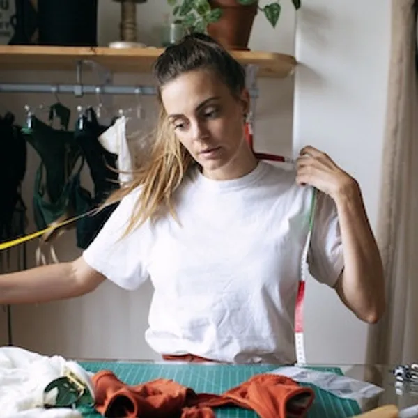 Delphine : Créatrice de Lingerie à Paris