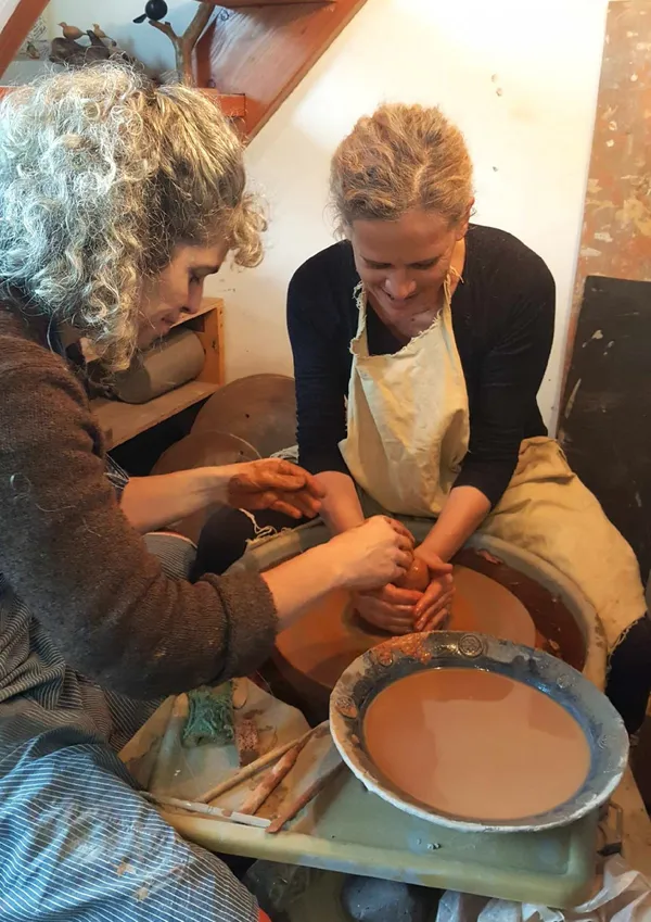 Wecandoo - Fabriquez vos tasses au tour de potier