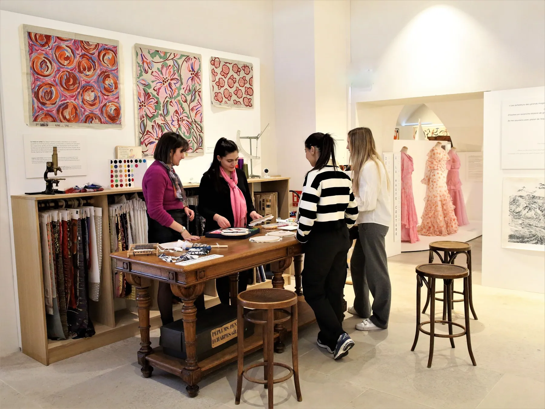 Découvrez le tissage avec de la soie - Image n°1 - Wecandoo