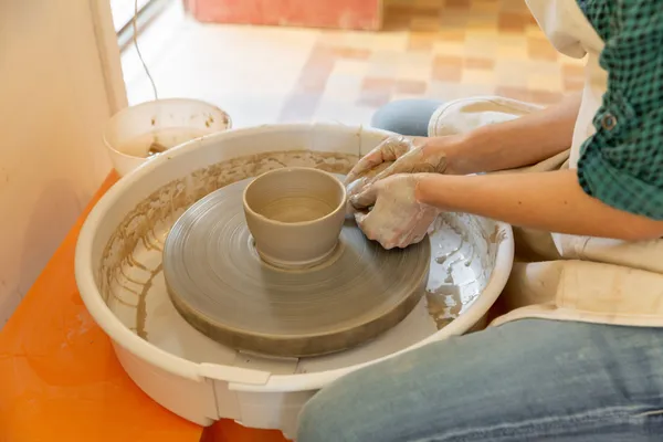 Initiez-vous au tour de potier - Image n°3 - Wecandoo