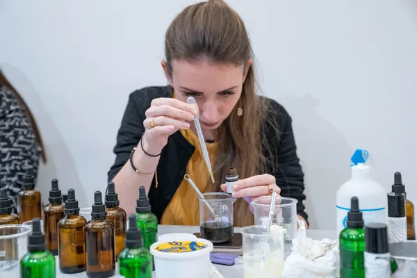 Créez vos soins pour cheveux - Image n°2 - Wecandoo