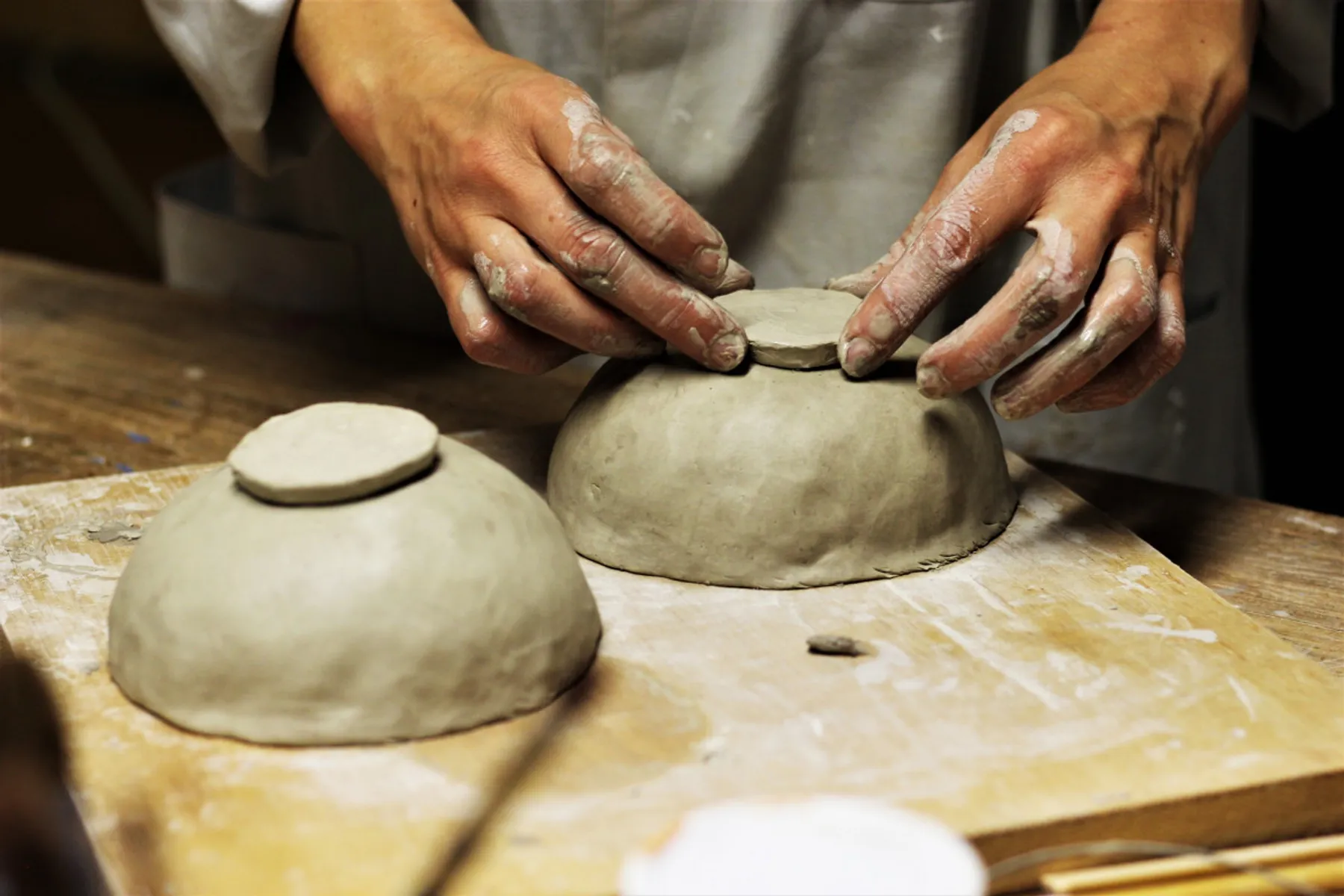 Réunissez votre équipe et apprenez à façonner vos bols avec Sophie - Image n°4 - Wecandoo