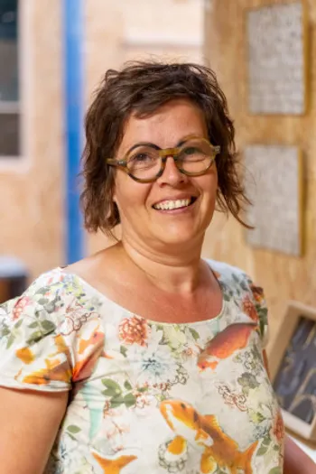 Sandrine: Artisan Mosaïste d’art in Lille