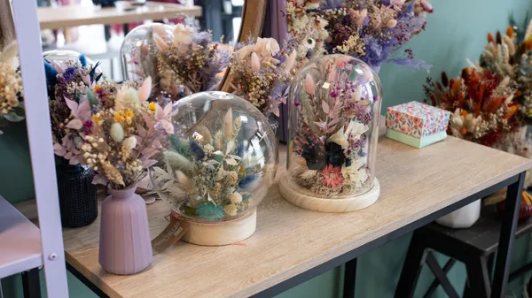 Wecandoo - Composez votre cloche en fleurs séchées