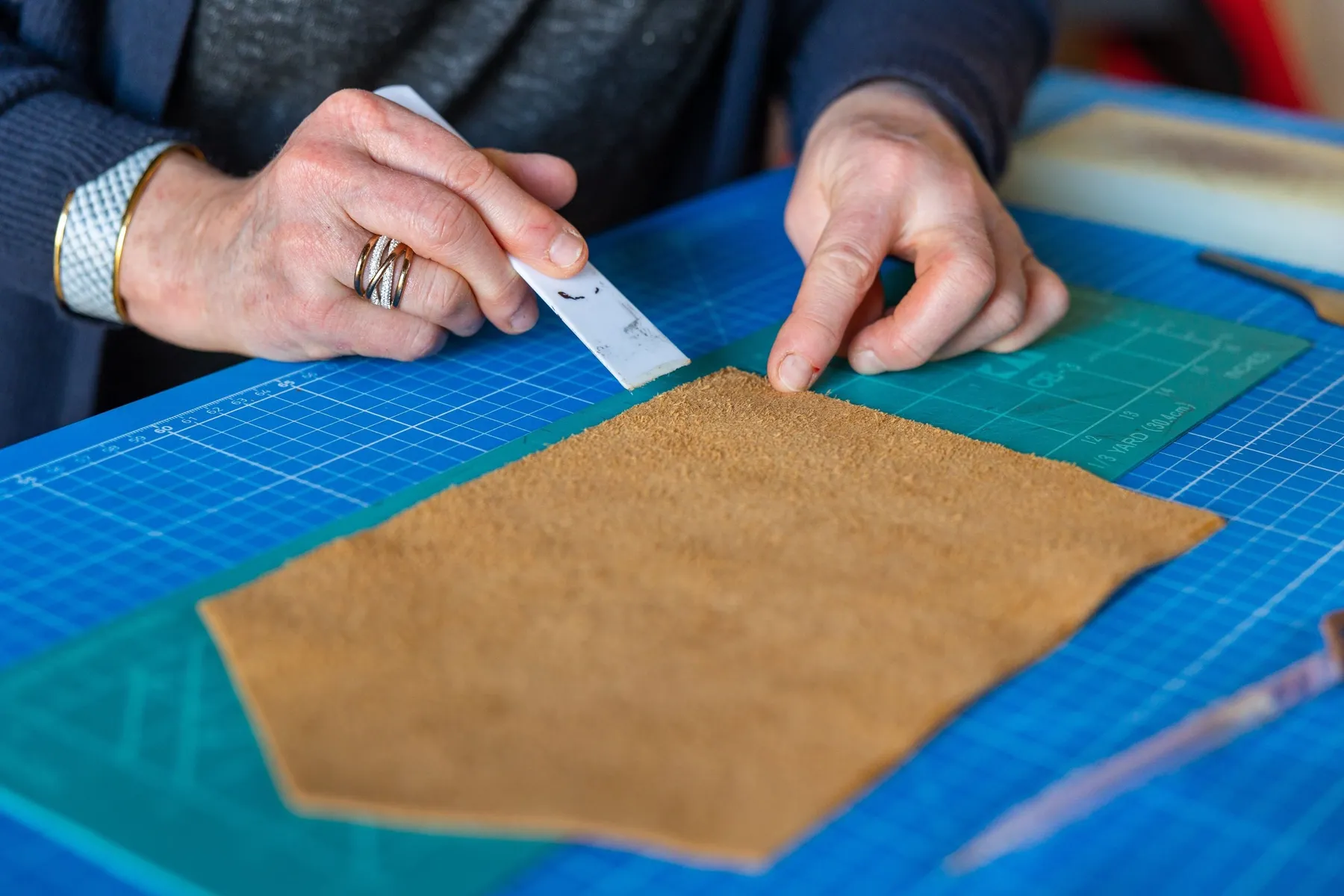 Réalisez votre porte-monnaie en cuir - Image n°2 - Wecandoo