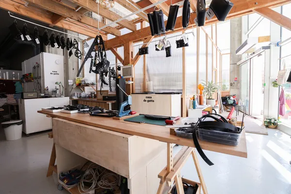 Réalisez votre harnais sur-mesure en cuir recyclé - Image n°1 - Wecandoo