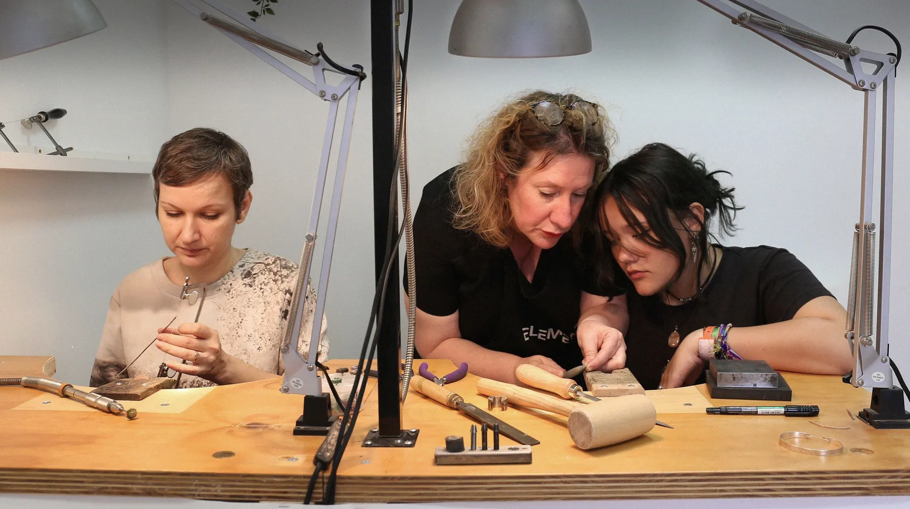 Nos ateliers d'assemblage bijouterie - Wecandoo