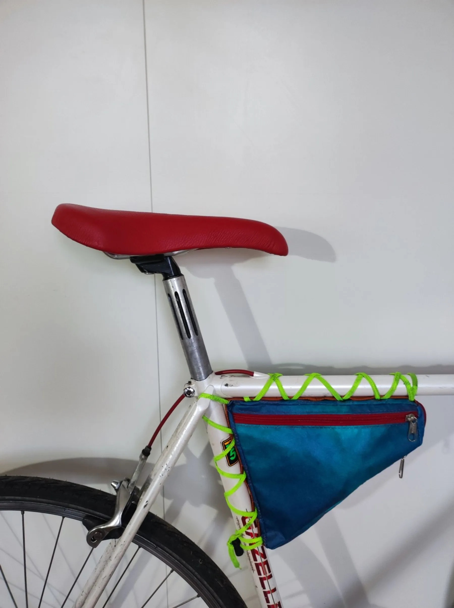 Façonnez votre sacoche à vélo en cuir - Image n°4 - Wecandoo