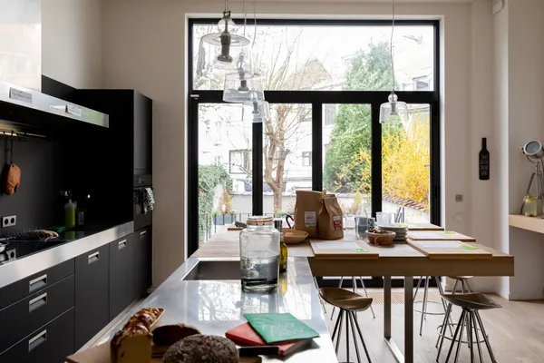 Make your own organic sourdough baguette with honeycombed dough - Image n°1 - Wecandoo