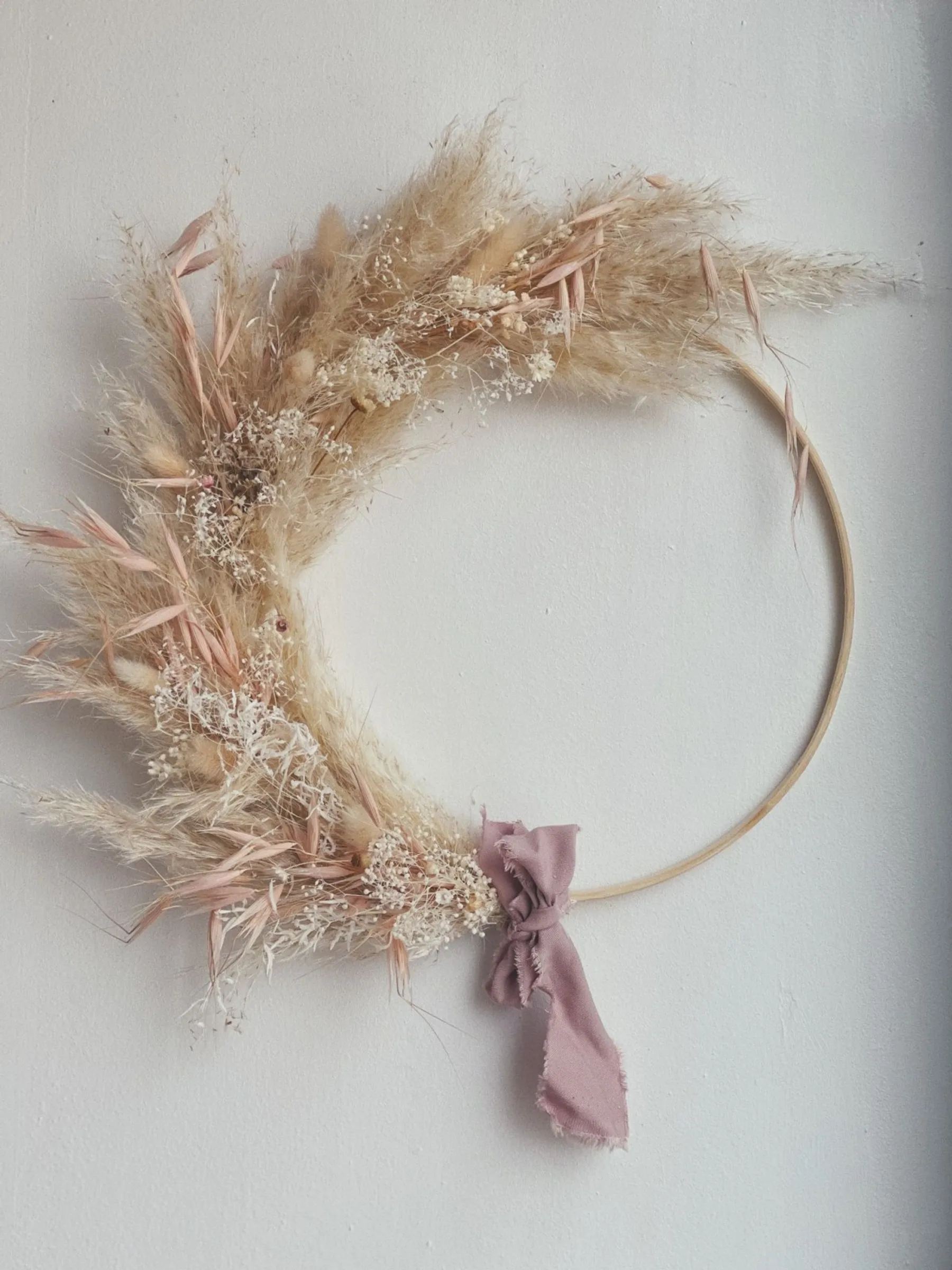 Composez votre couronne murale en fleurs séchées - Image n°4 - Wecandoo